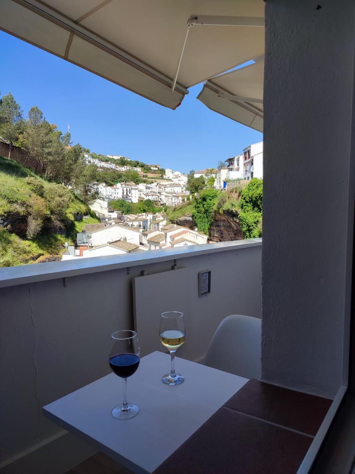La Rosa Gris Lejlighed Setenil De Las Bodegas Eksteriør billede